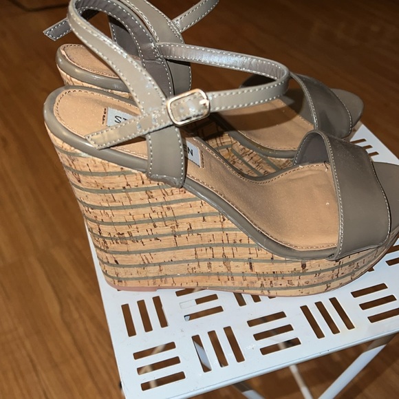 Steven madden wedges - Picture 7 of 10
